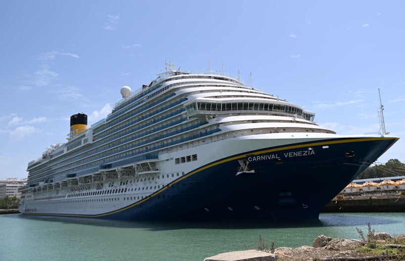 carnival venezia cruise ship reviews
