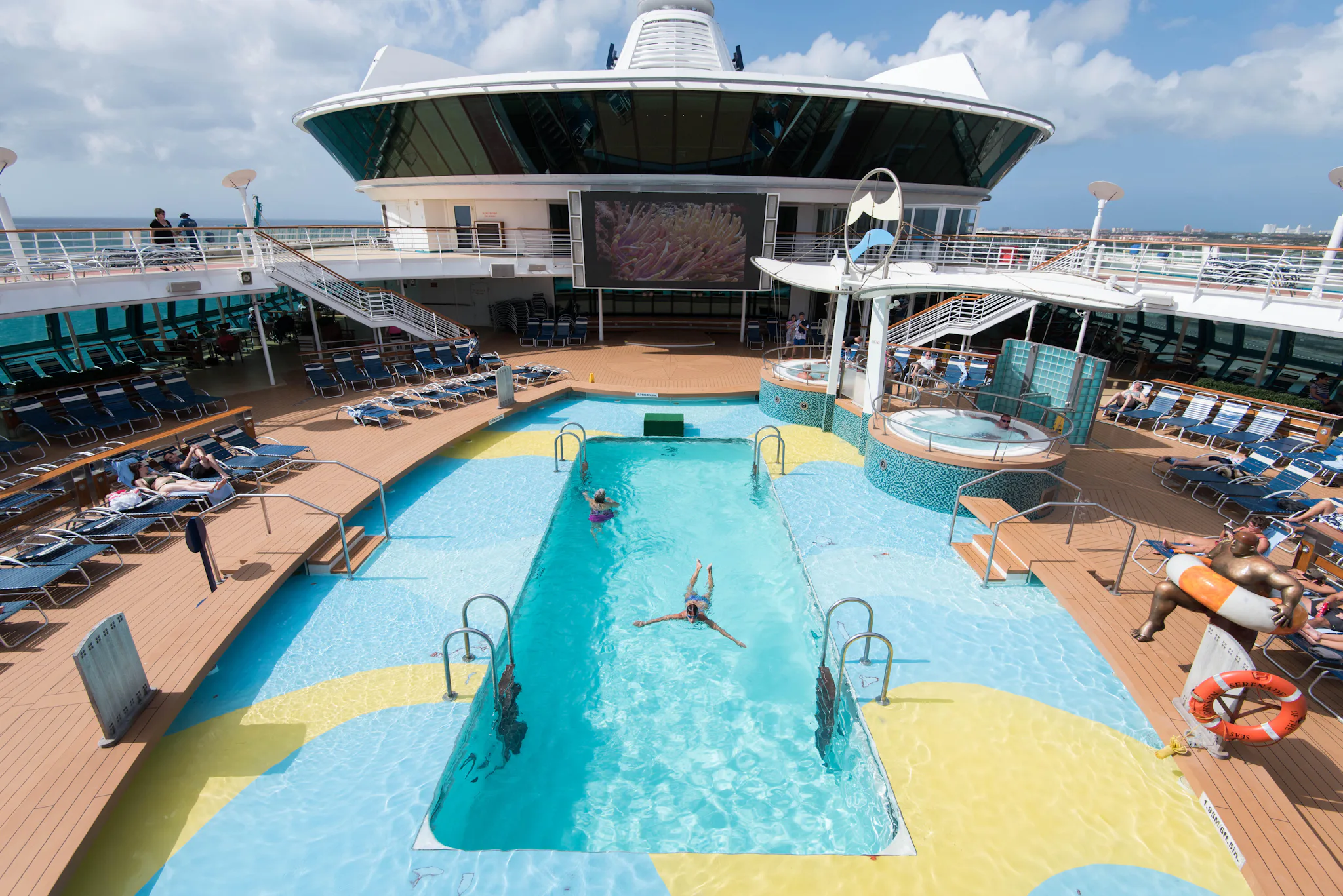Royal Caribbean Serenade of the Seas Cruise: Expert Review (2023)