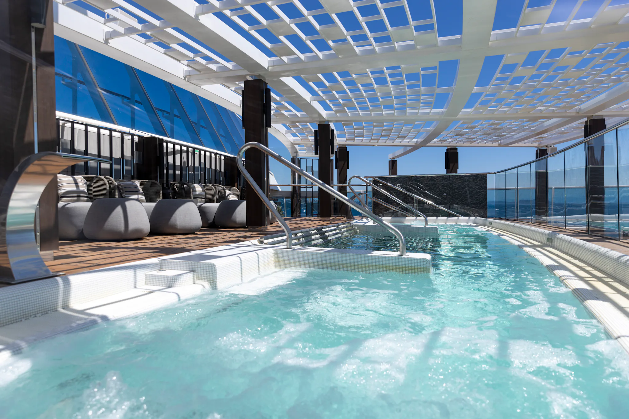 Expert Review of Oceania Allura cruise ship