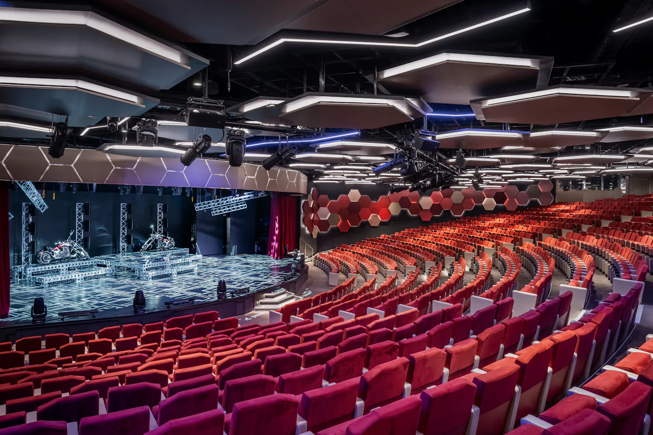 Spectacle World A guide to entertainment on MSC World America