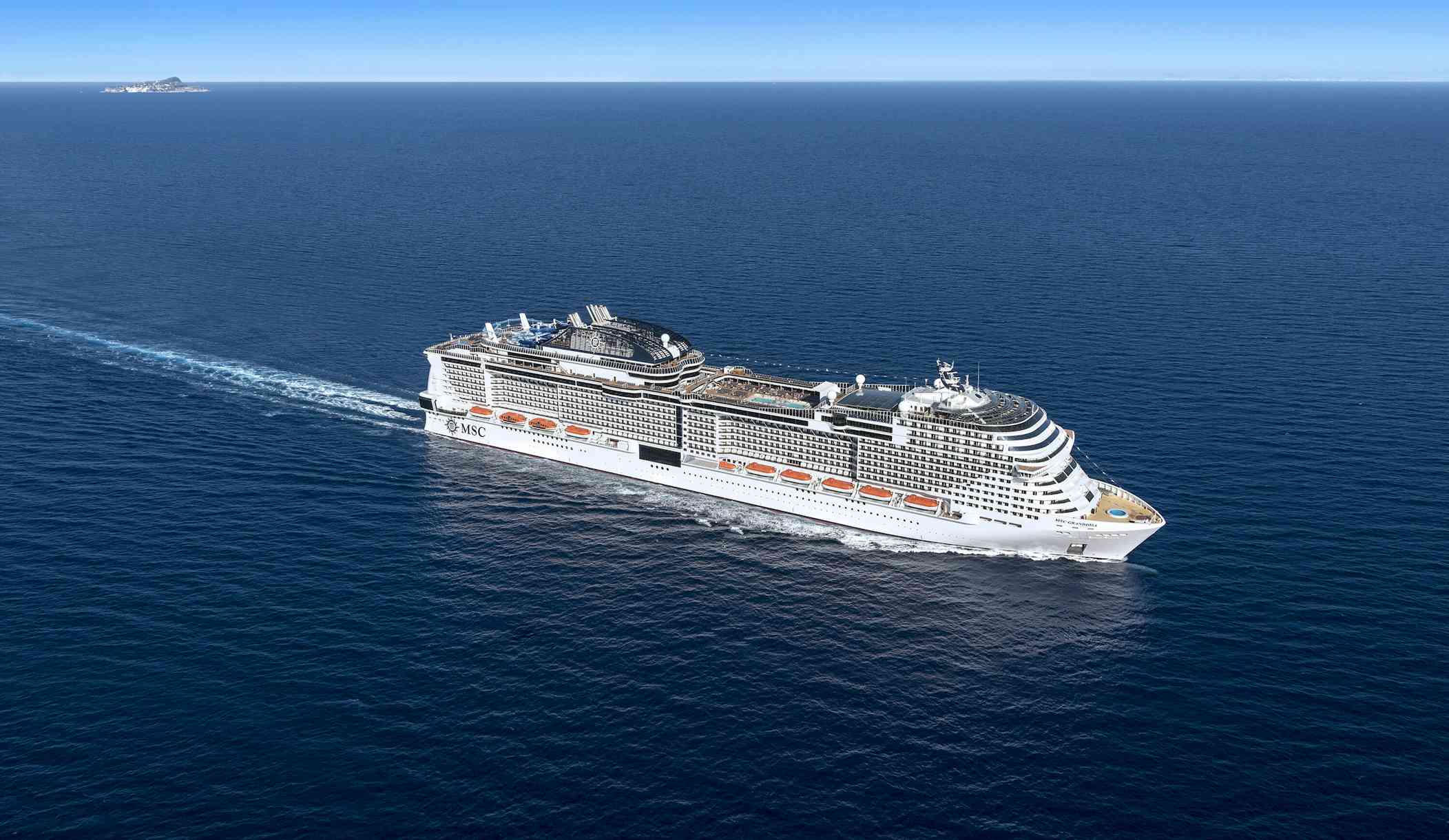 Exclusive: MSC Grandiosa reveals MSC Cruises' largest retail area at sea in  Hamburg debut