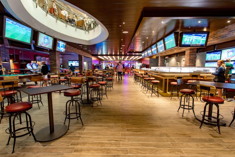 Playmakers Sports Bar & Arcade on Independence of the Seas (Photo: Cruise Critic)