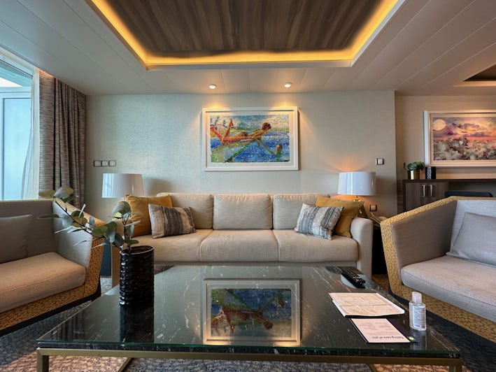 Royal Caribbean Wonder of the Seas Owner's Suite Living Room