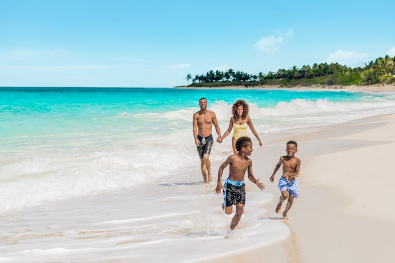 Nassau's beaches offer plenty of fun in the sun (Photo: Bahamas Ministry of Tourism)