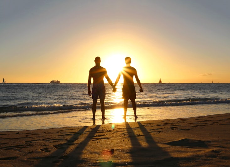 Couple Watching Sunset (Photo: Sebastianrg/Shutterstock)
