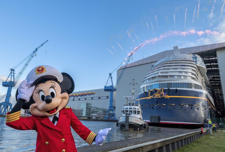 Disney Wish float out at Meyer Werft shipyard (Photo/Robert Fiebak)