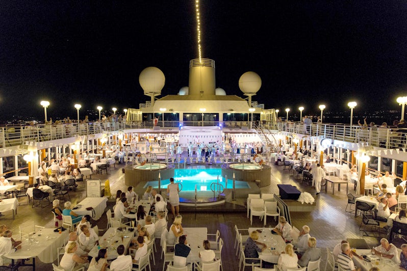 Azamara Club Cruises' White Night Party (Photo: Cruise Critic)
