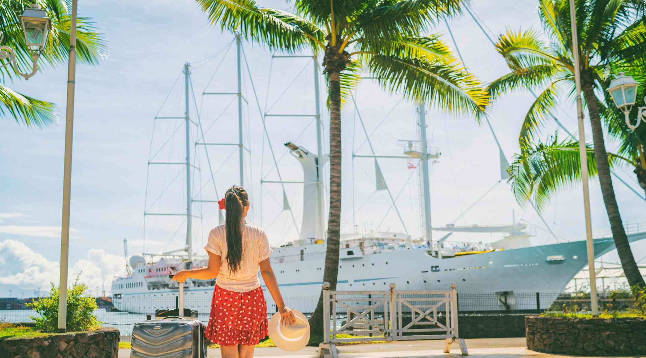 9 Items You Should Never Bring On A Sailboat And What To Pack Instead
