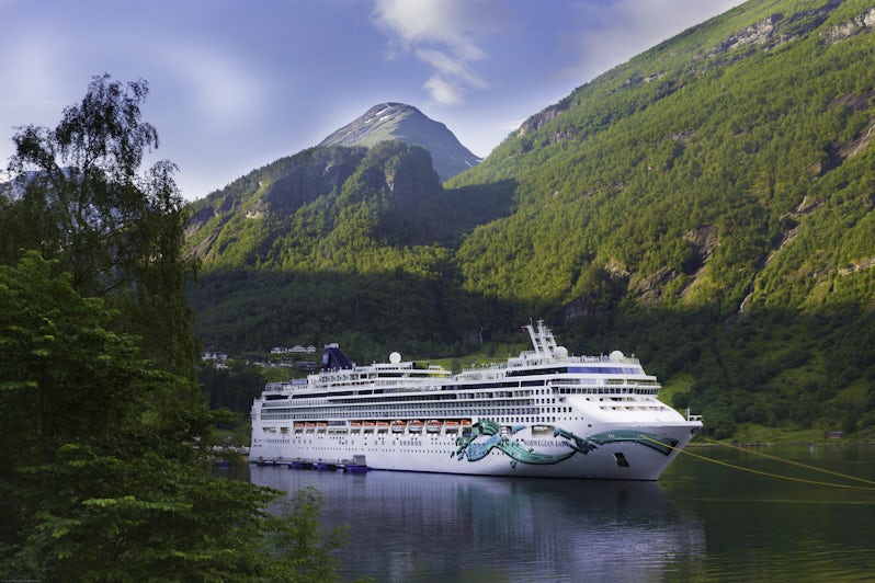 Norwegian Jade (Photo: Norwegian Cruises)