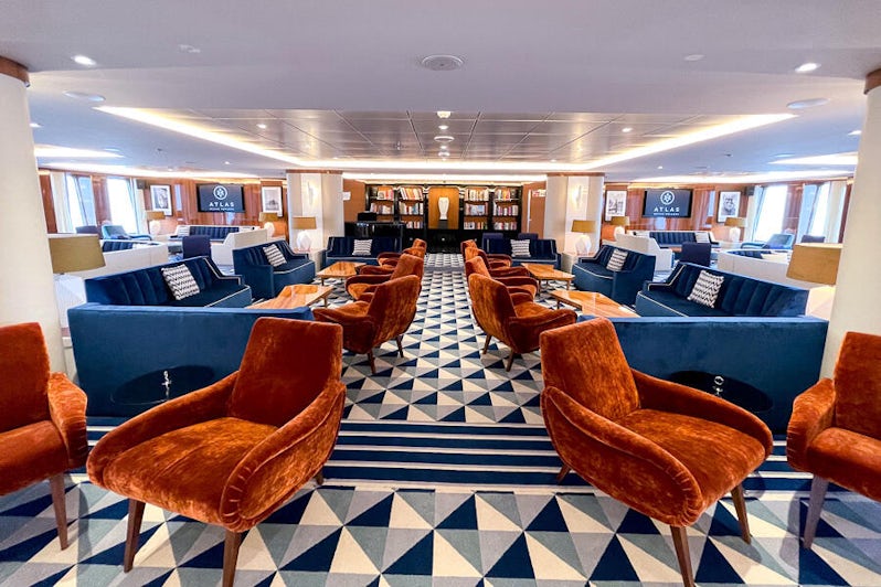 Atlas Lounge on World Traveller, Atlas Ocean Voyages (Photo/Gwen Pratesi)