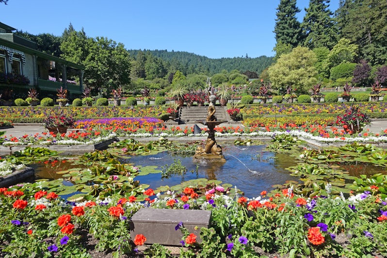 Photograph of the Butchart Gardens in Victoria, British Columbia, Canada  - Photography by Muriel Lasure via Shutterstock)