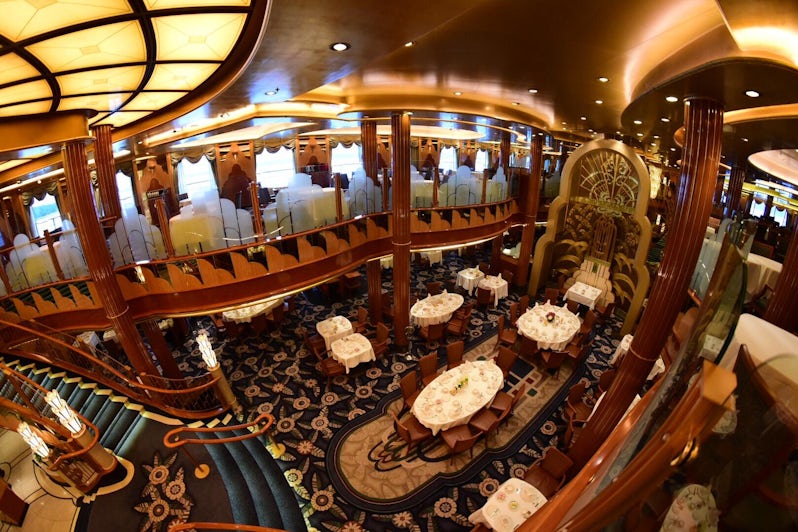 Main Dining Room (Photo: Christina Janansky/Cruise Critic)
