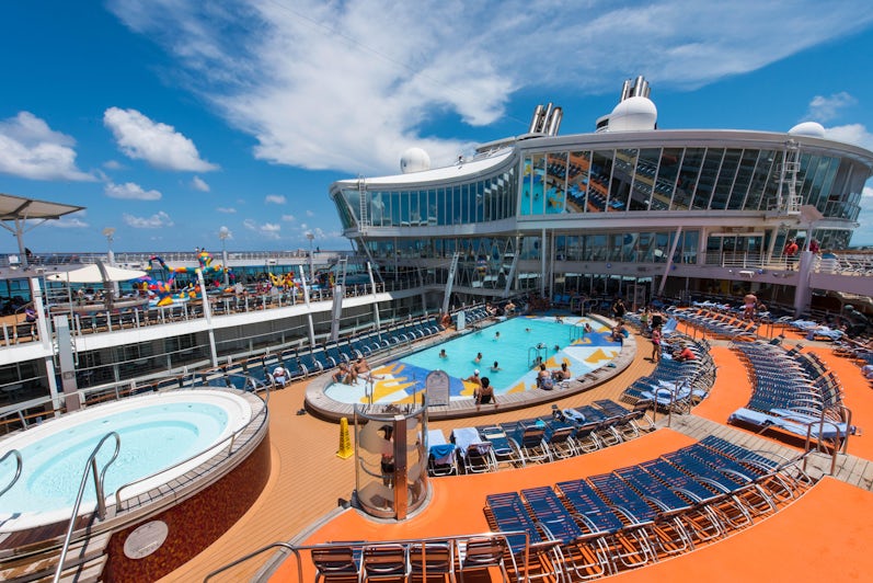 The Sports Pool on Oasis of the Seas (Photo: Cruise Critic)