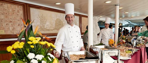 7 Times you shouldn’t tip on a cruise