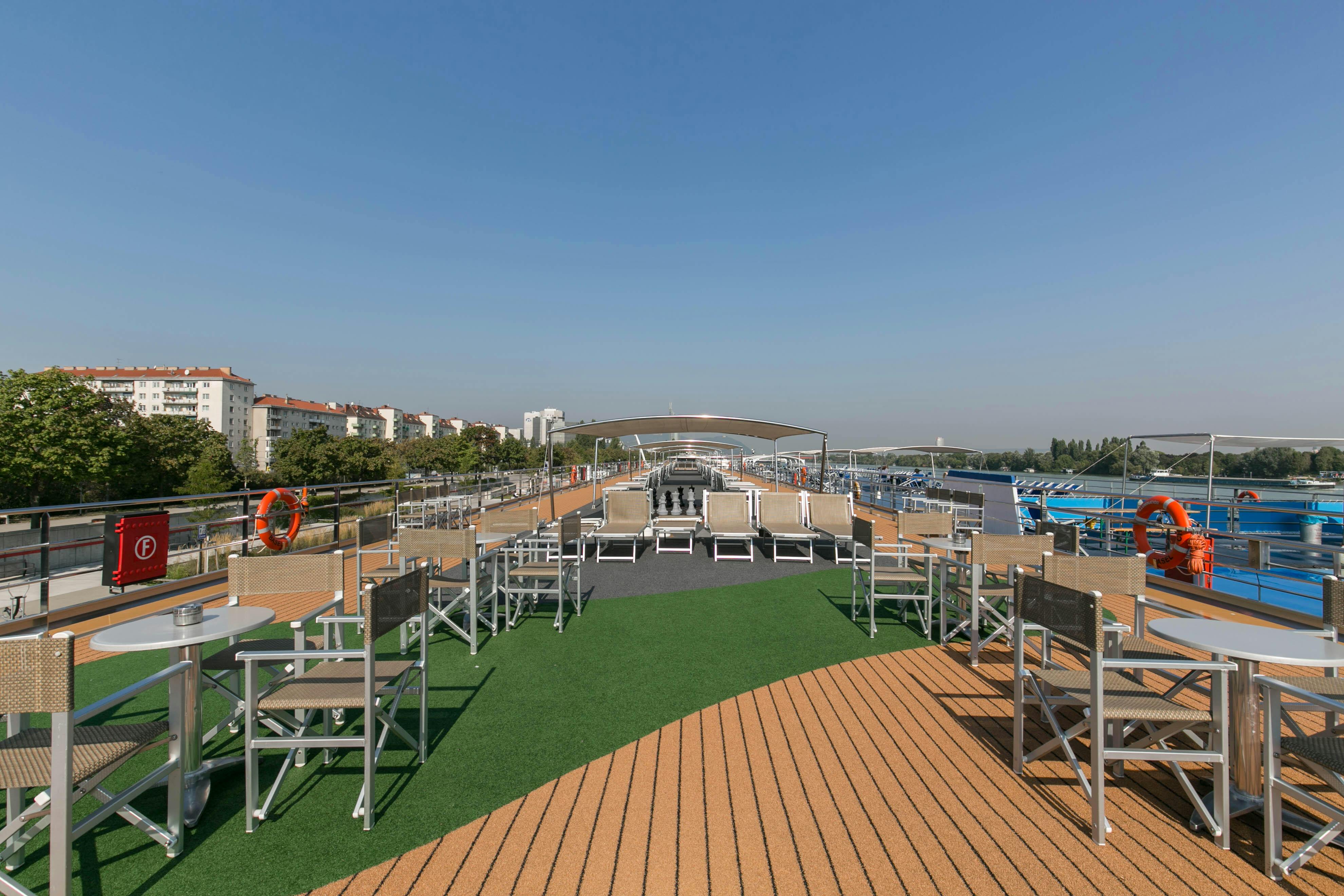 Avalon Illumination Cruise Expert Review (2023)