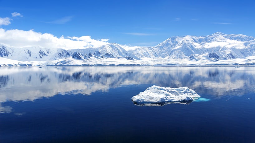 Majestic Glaciers in the Arctic (Photo: Denis Burdin/Shutterstock)