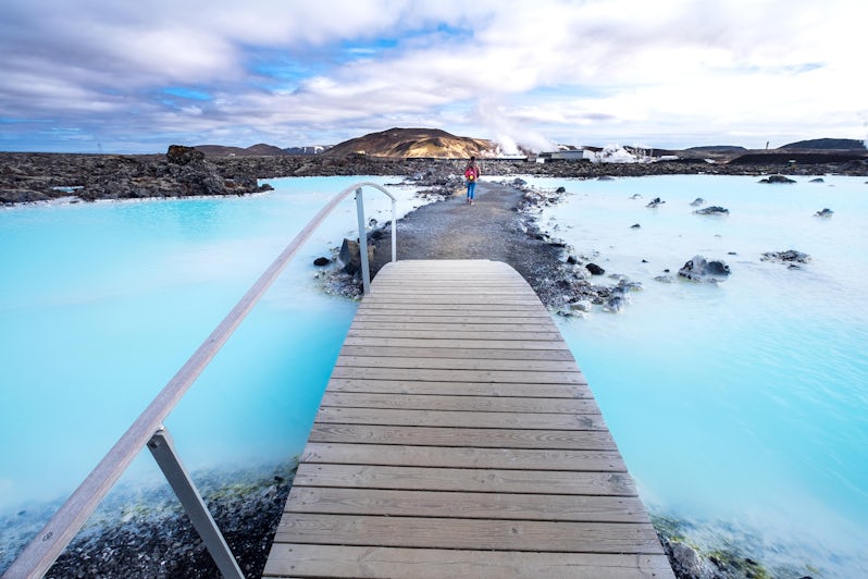 The Blue Lagoon Geothermal Spa, is one of the Most Visited Attractions in Iceland (Photo: Puripat Lertpunyaroj/Shutterstock)