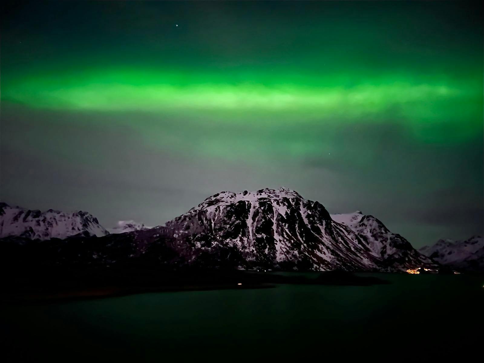 10 Things Not to Do on a Cruise Ship Balcony