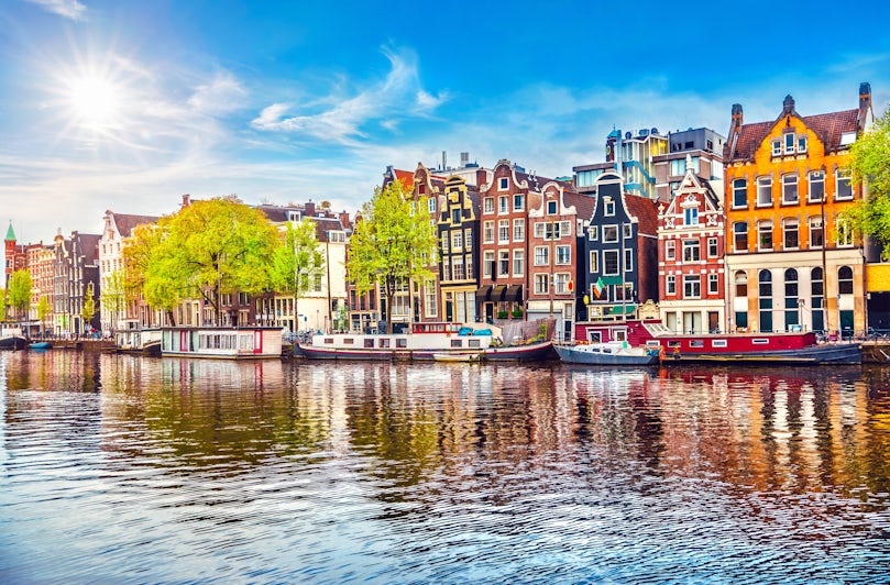 Amsterdam (Photo: Yasonya/Shutterstock.com)