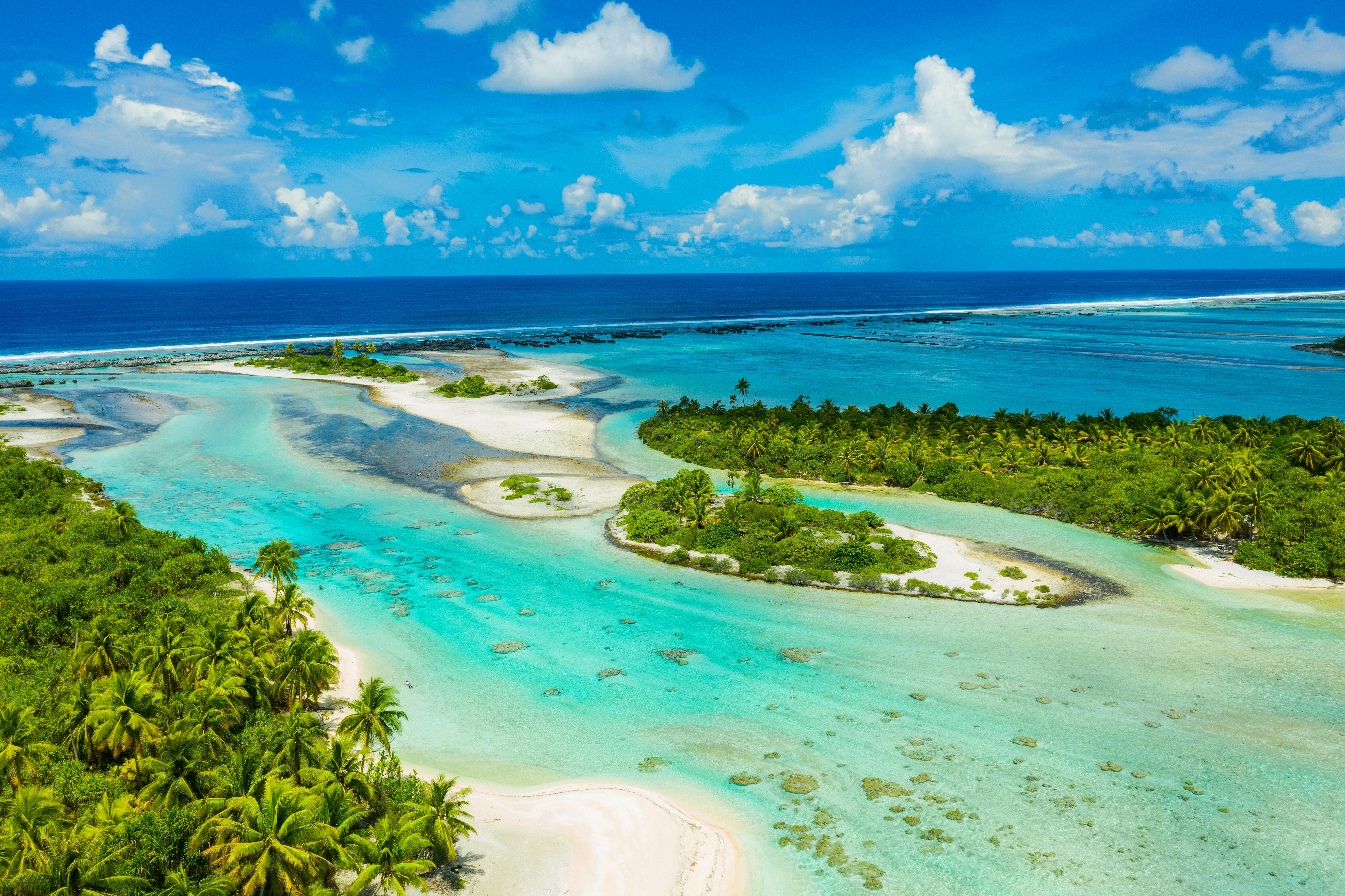 Atoll Island Motu and Coral Reef in French Polynesia, Tahiti (Photo: Maridav/Shutterstock)