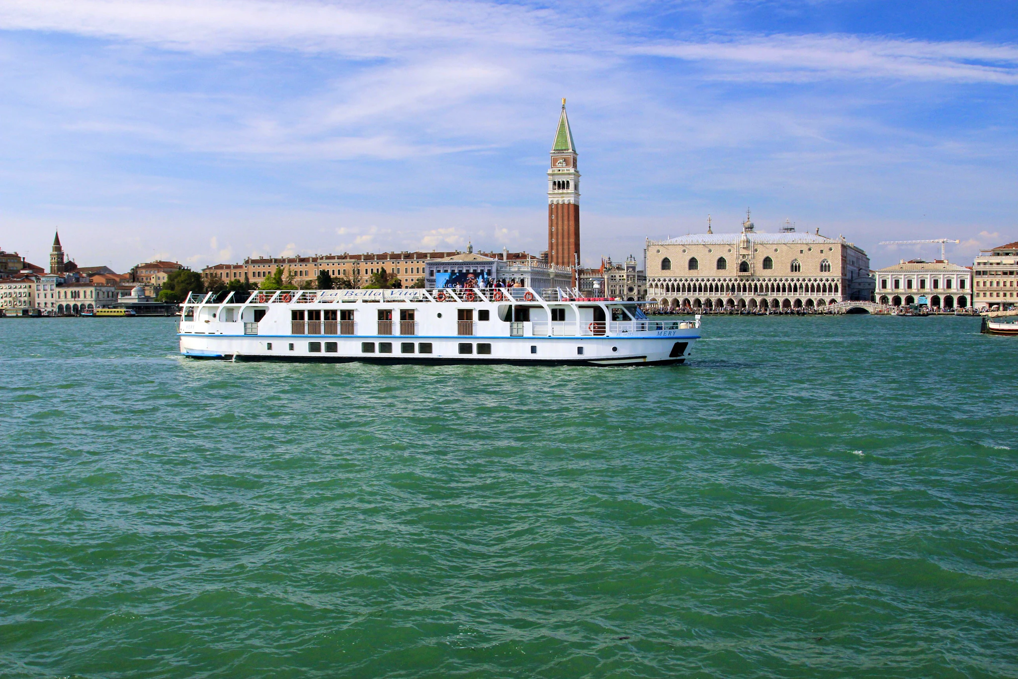 European Waterways La Bella Vita Cruise Ship | Editor's Review European Waterways La Bella Vita Cruise Ship | Editor's Review
