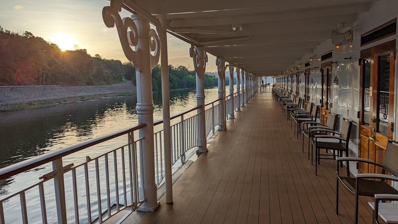 Sunset aboard American Queen on the Mississippi (Photo: Colleen McDaniel)