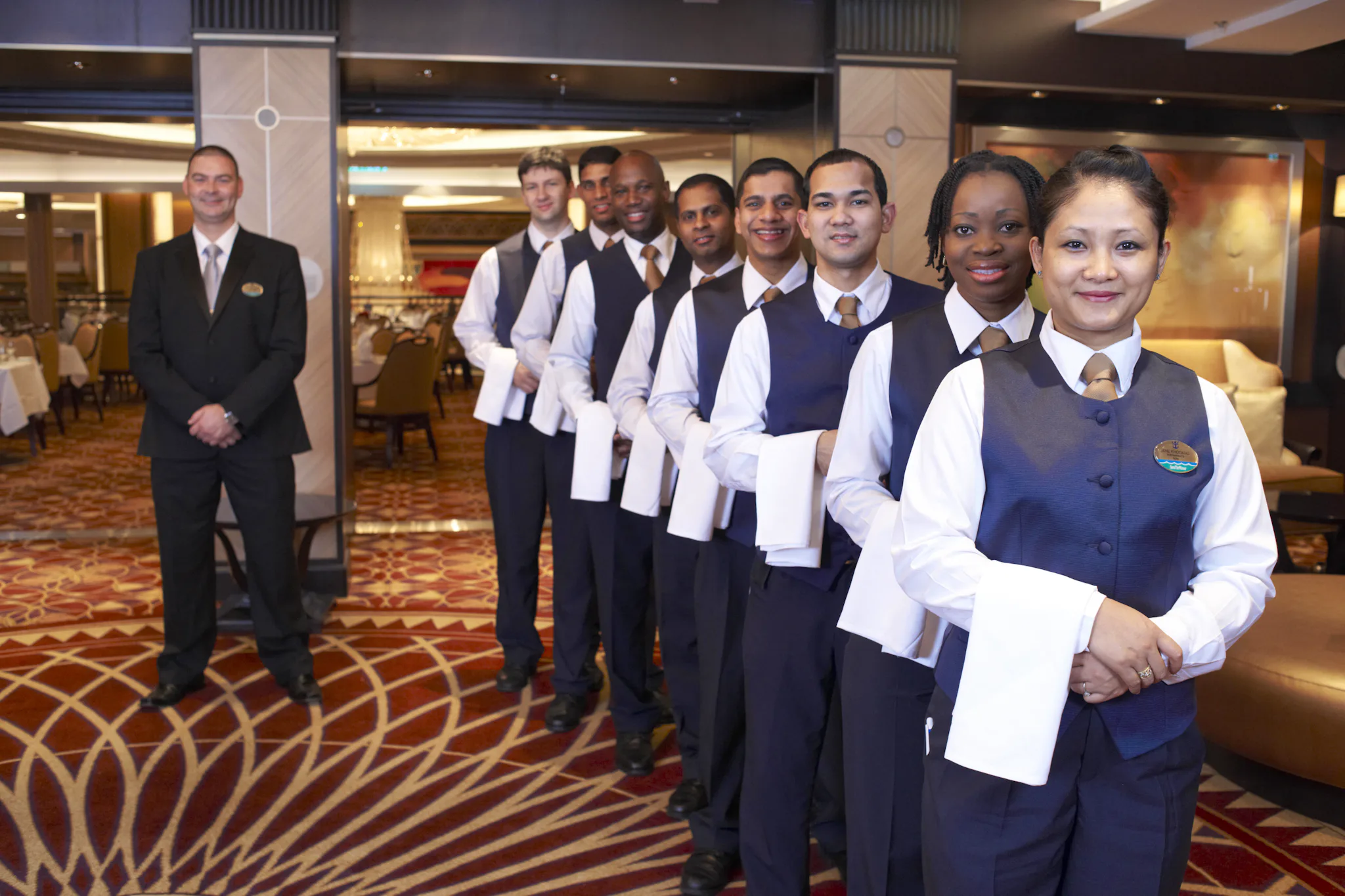 https://img.cruisecritic.net/cms-sb/f/1005231/e9dcc30071/crew_crewmember_staff_royal-caribbean-international_allure-of-the-seas_18860.jpg?auto=format%2Cenhance&crop=entropy&fit=crop&ixlib=react-9.10.0&q=50&w=2048