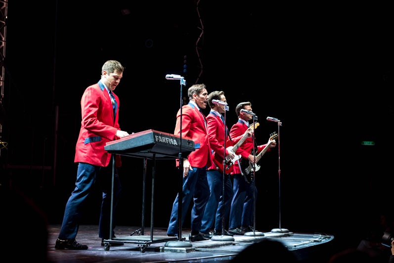 "Jersey Boys" in Bliss Theater on Norwegian Bliss (Photo: Cruise Critic)