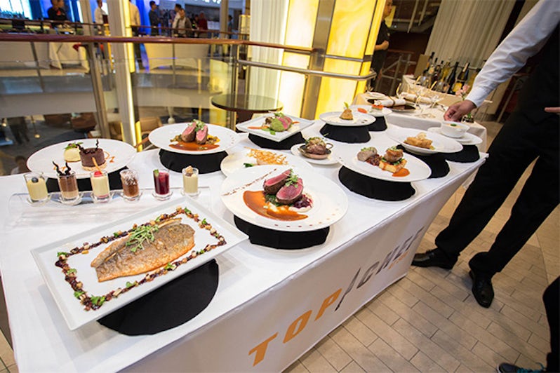 Top Chef display table
