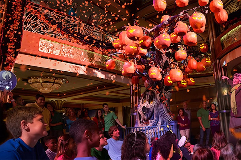 Disney's Halloween Pumpkin Tree in the ship atrium
