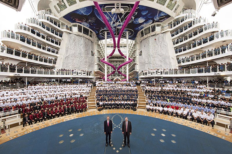 queen elizabeth cruise ship jobs