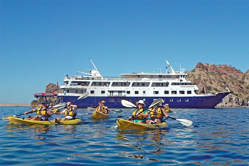 Kayakers and Safari Endeavor in Mexico