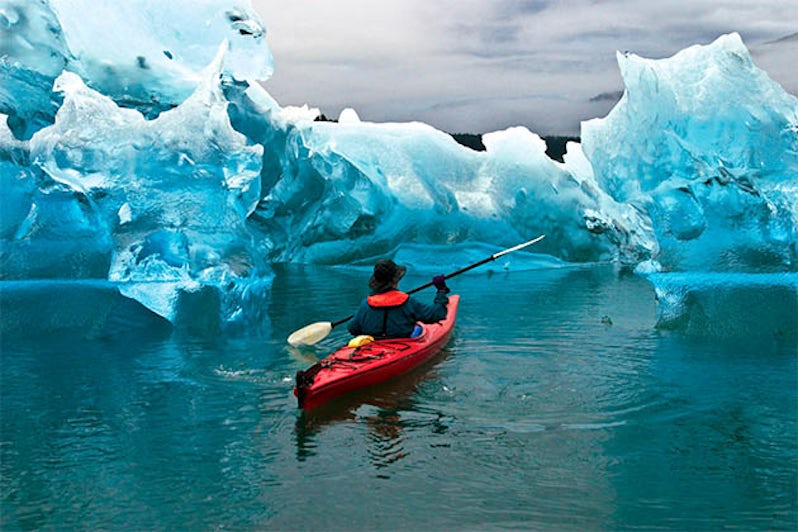 Expedition kayaking in Arctic