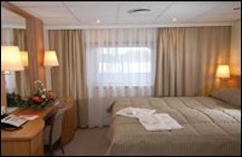 Deluxe Outside Stateroom