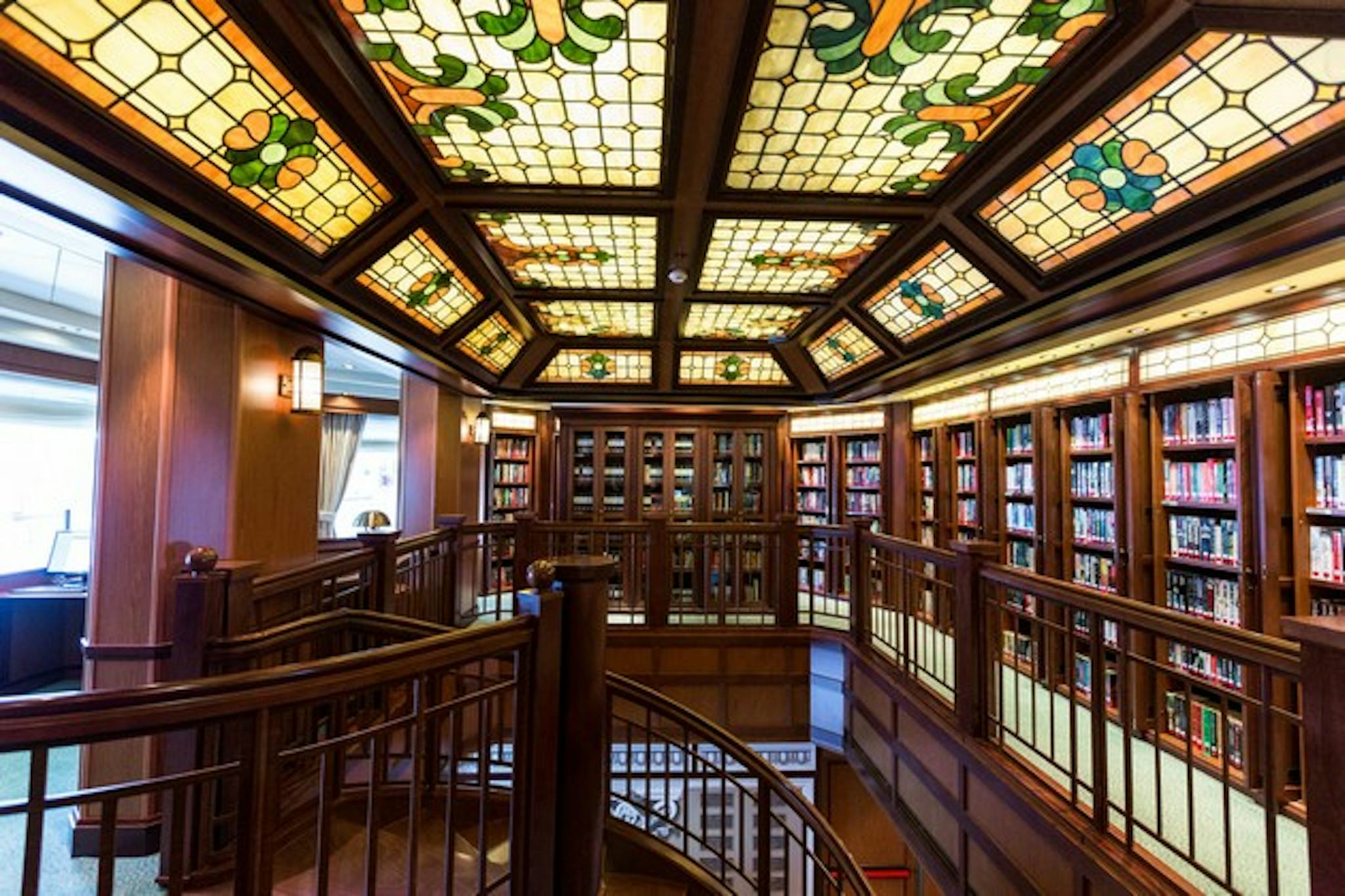 5 Best Libraries at Sea