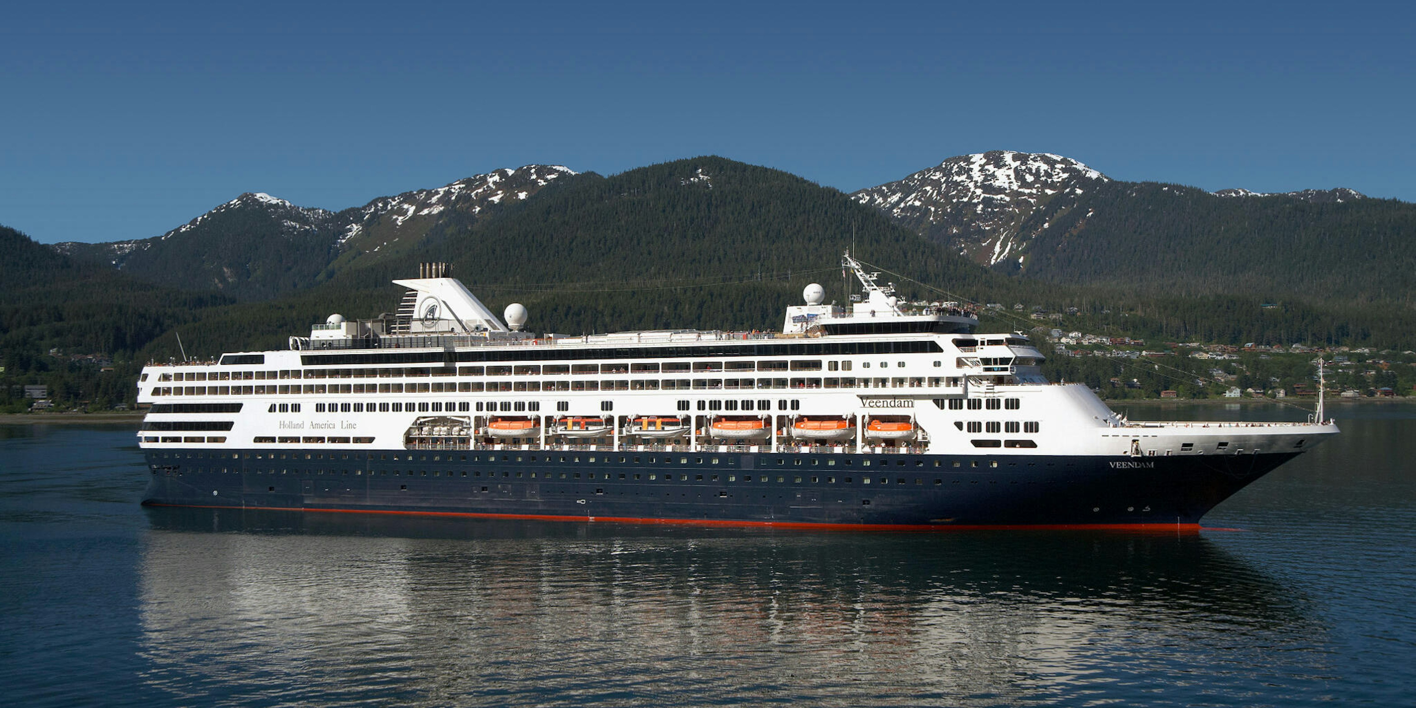 What Is the Holland America Daily Program, When and Where?