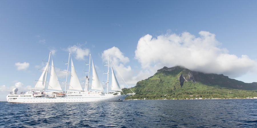 Sailing vs. Yacht: Which Windstar Cruise Should You Book?