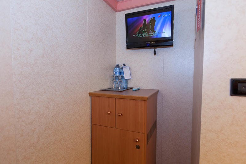 Interior Cabin with Bunk Beds on Carnival Splendor Cruise Ship Cruise