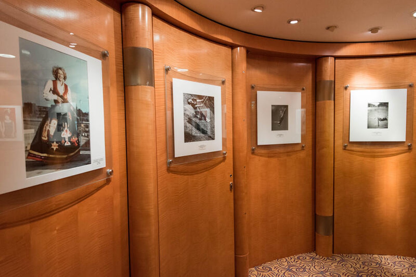Art & Photo Gallery on Brilliance of the Seas