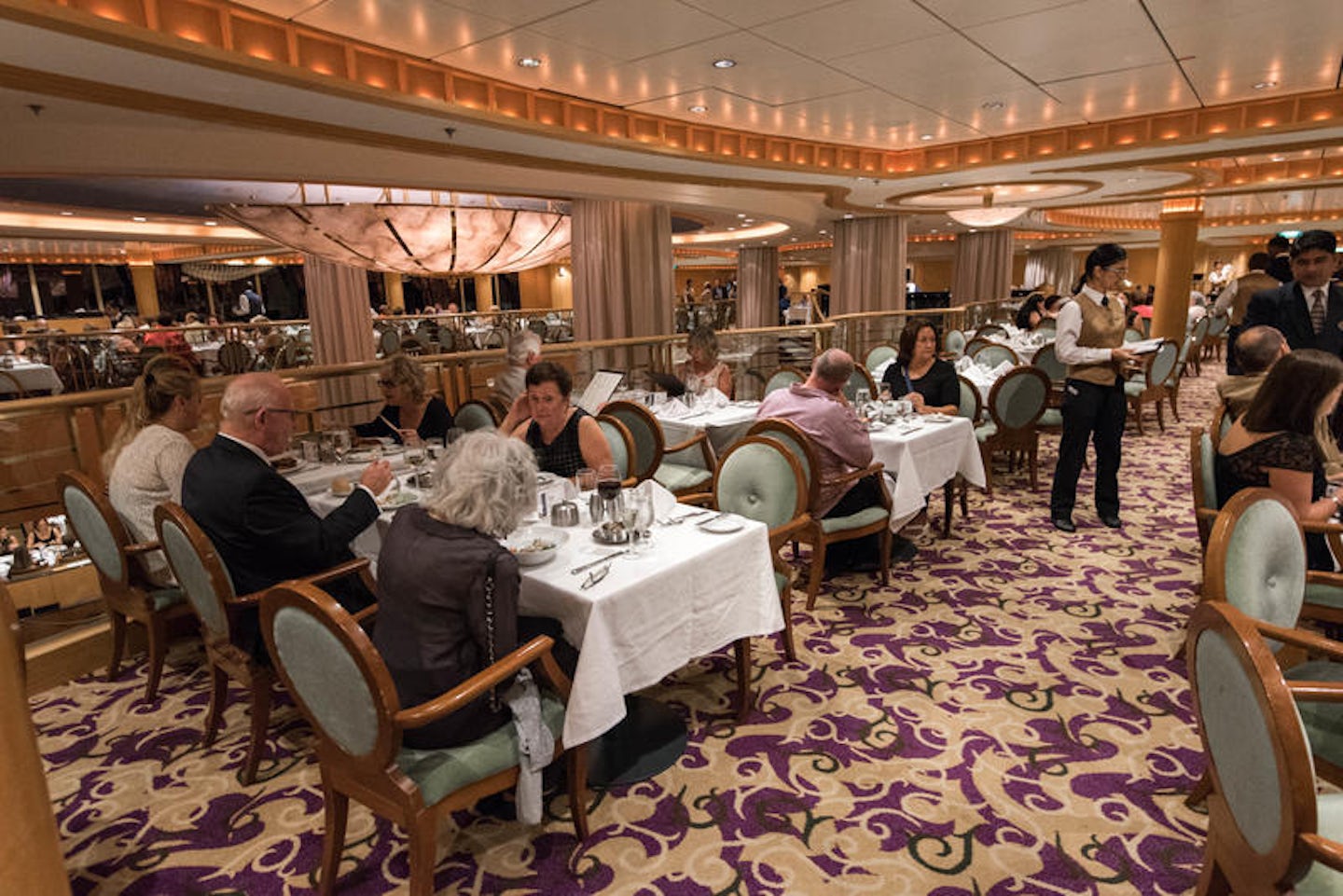 Minstrel Dining Room on Brilliance of the Seas