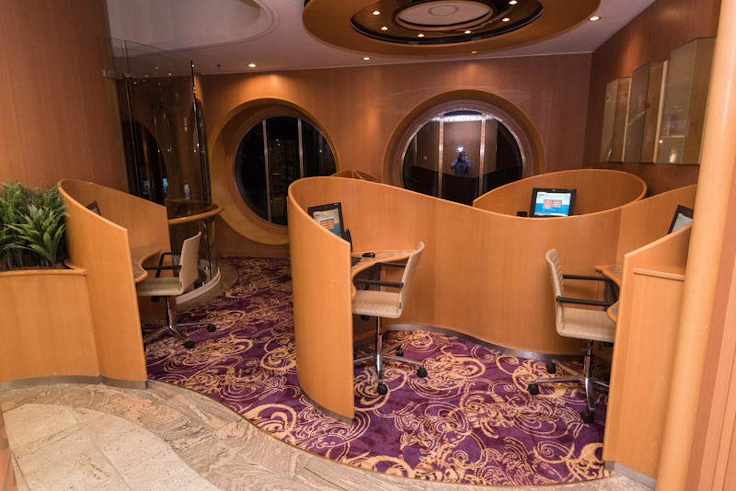 Internet Cafe on Brilliance of the Seas