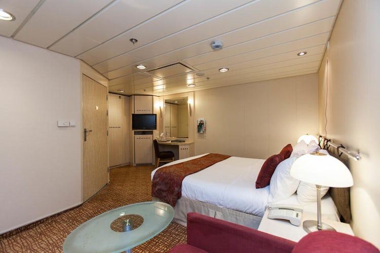 celebrity cruise constellation sofa bed