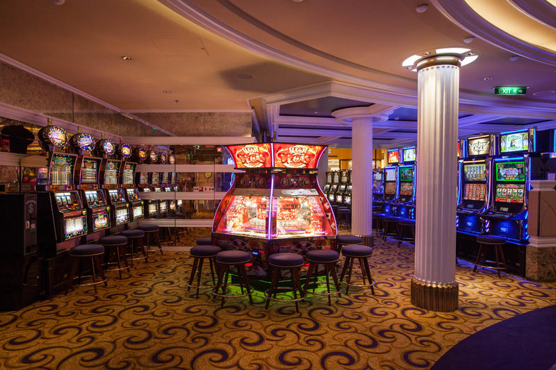 celebrity equinox casino