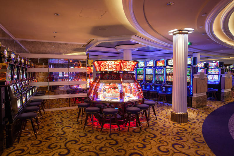 celebrity cruise casino host dmitry