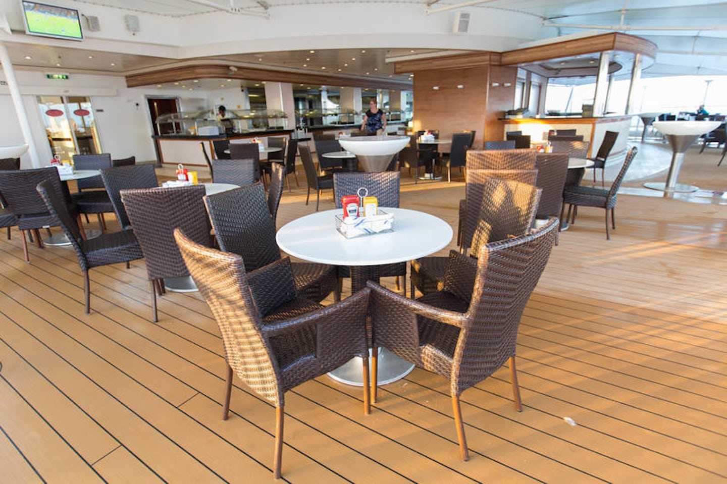 norwegian cruise buffet