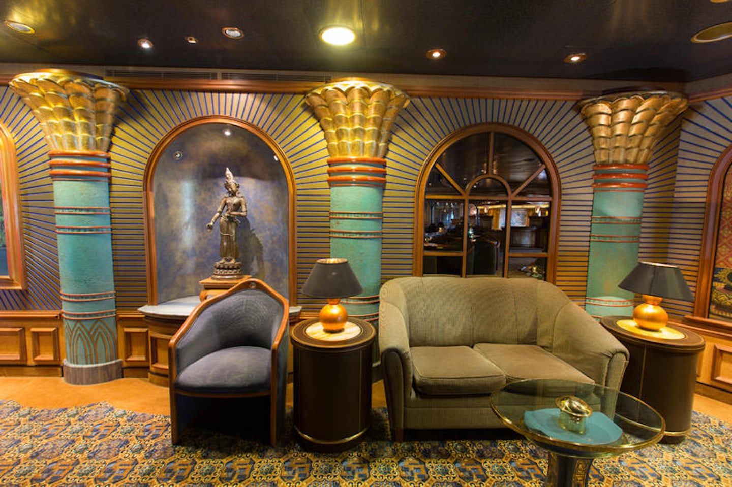 Explorer's Lounge on Crown Princess