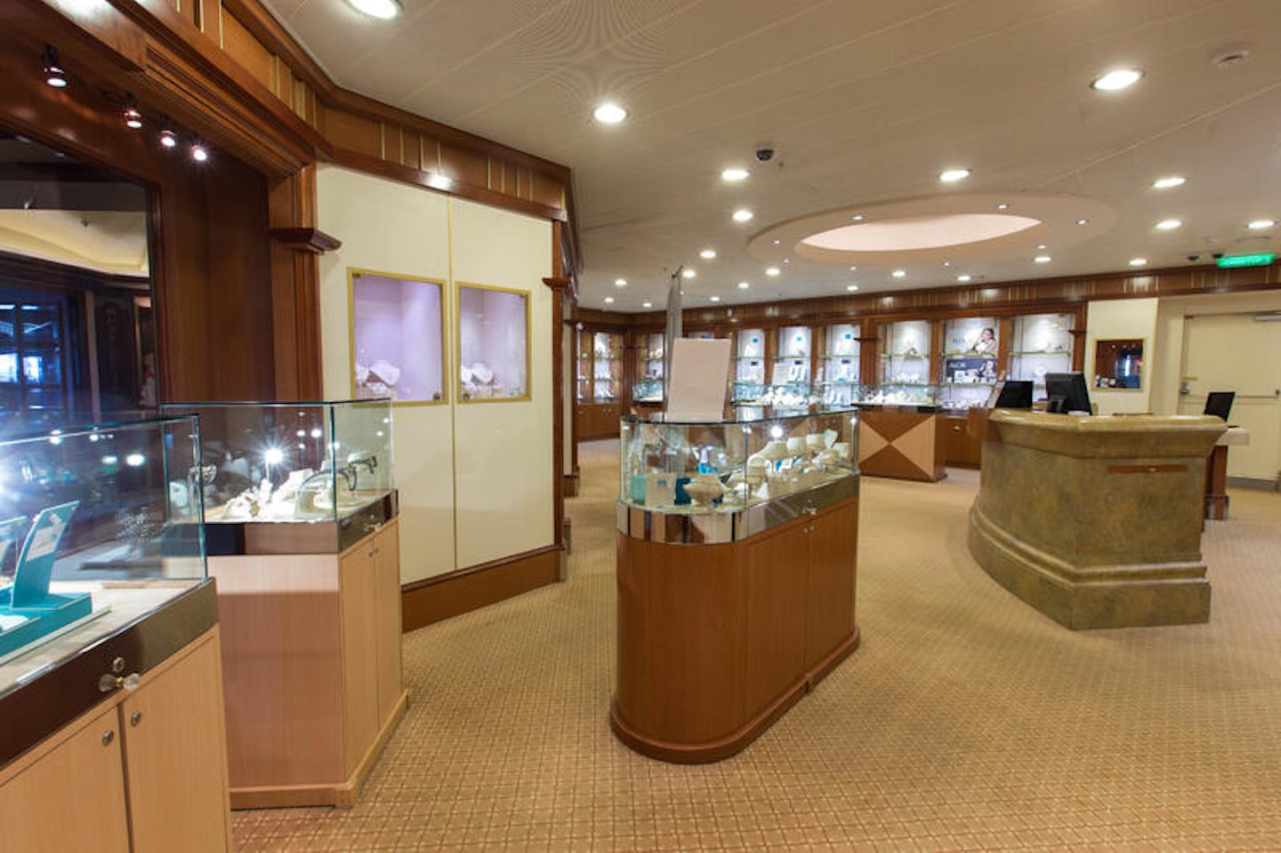 Facets on Crown Princess