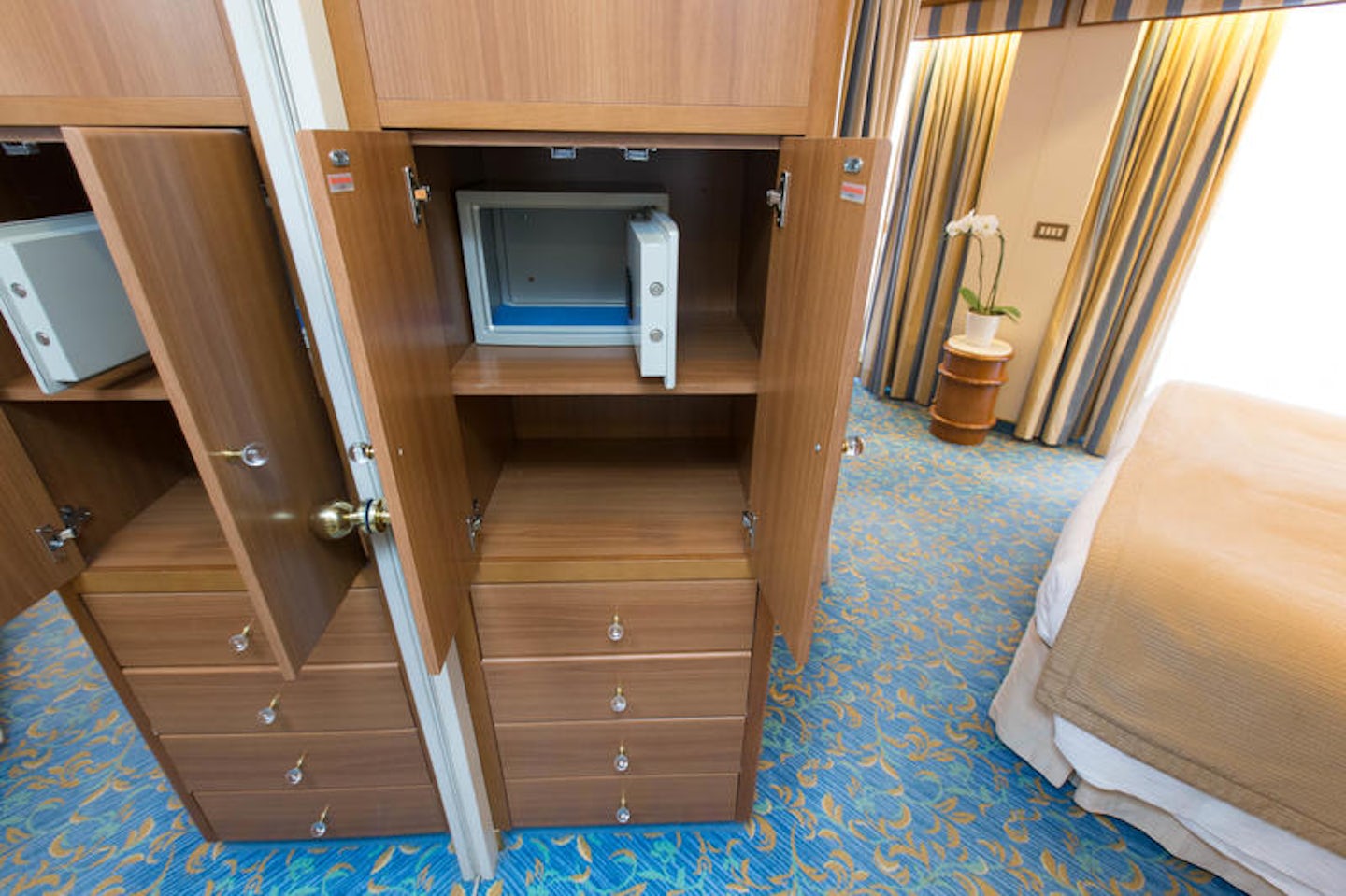 The Suite with Balcony on Crown Princess