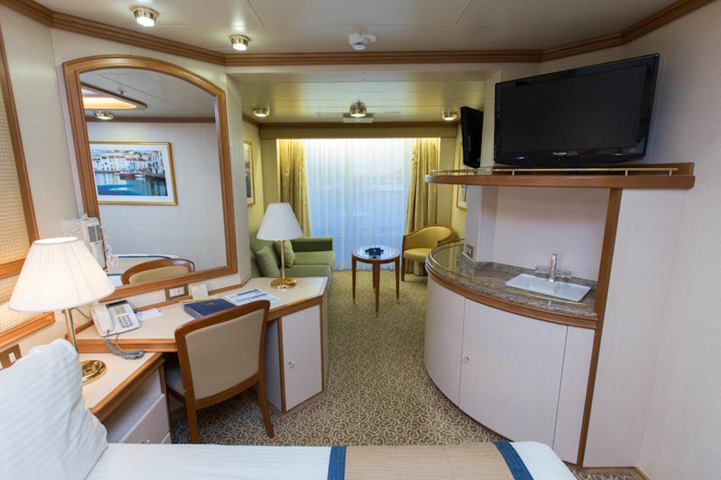 crown princess cruise ship mini suite