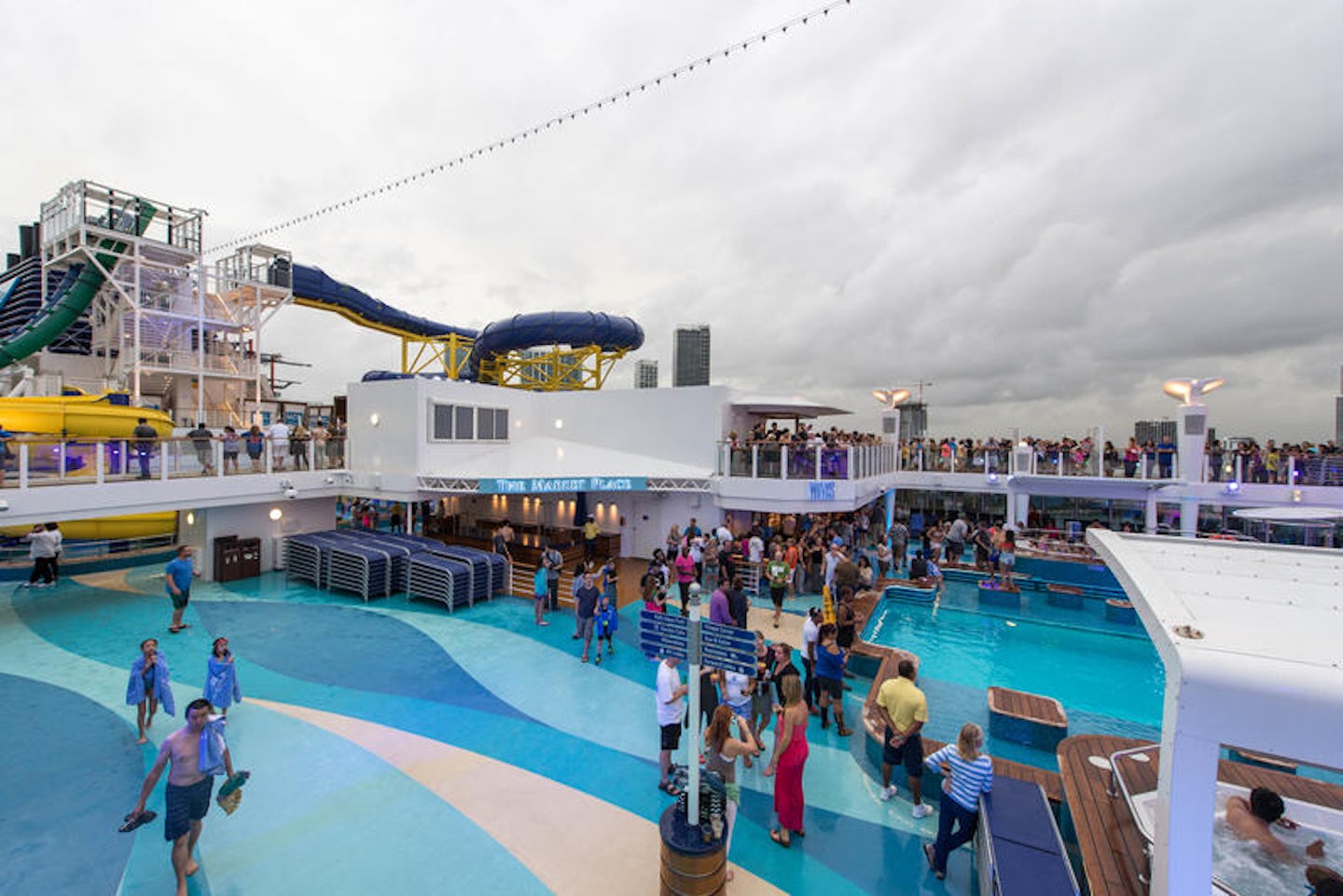 Sailaway Party on Norwegian Escape
